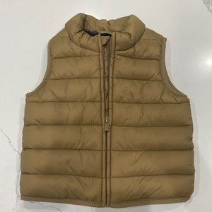 Old Navy NWOT puffer vest 12-18 months